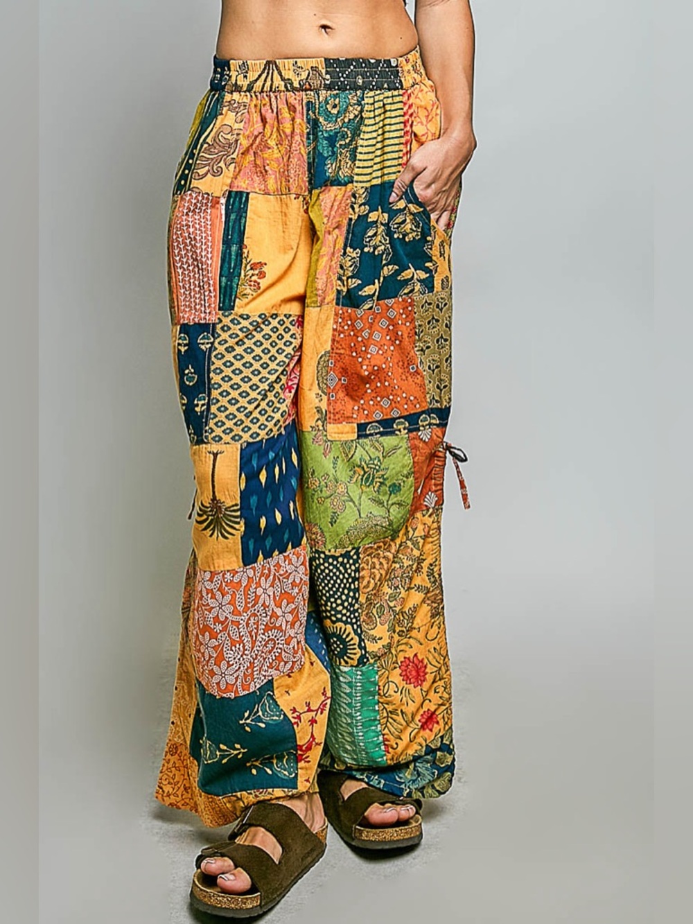 🧡 Hello Gorgeous!POL Printed Patchwork Wide Leg Pants Adjustable Side Drawstring - Picture 2 of 9